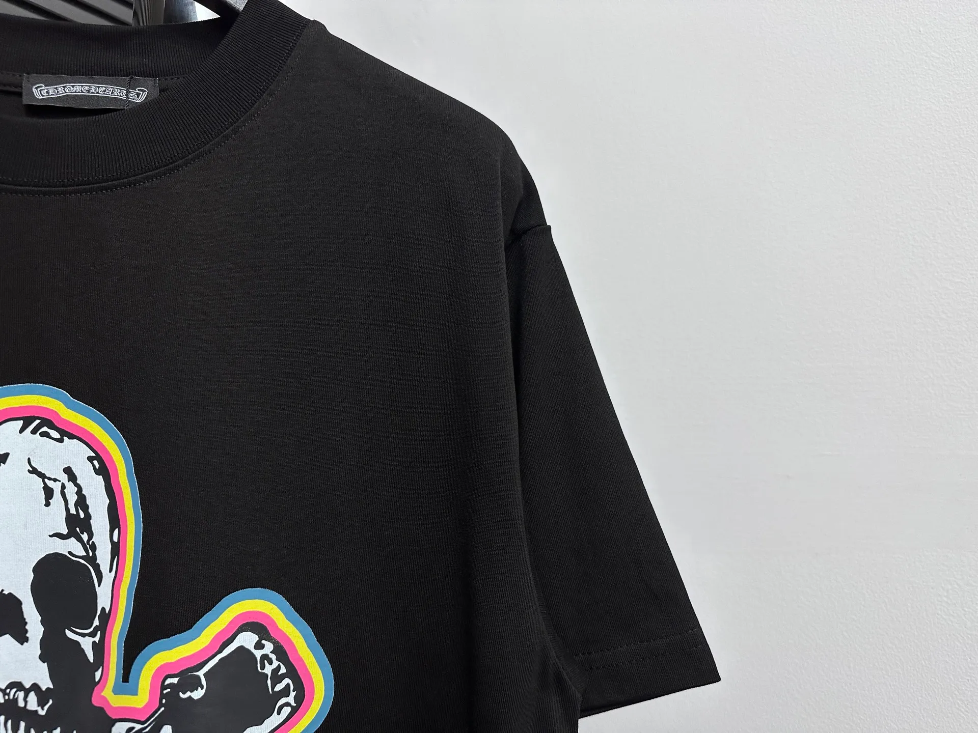 🅿️170 [chrome hearte] Chrome hearte Sanskrit skull color printed T-shirt. Every style of Chrome hearte is really unique. Every piece has a back view. This leather label design is really cool. Made of 260g pure cotton fabric. Rigorous craftsmanship. Details determine quality. Original washed tag packaging, full of style! Color: Black White Size: XS-L